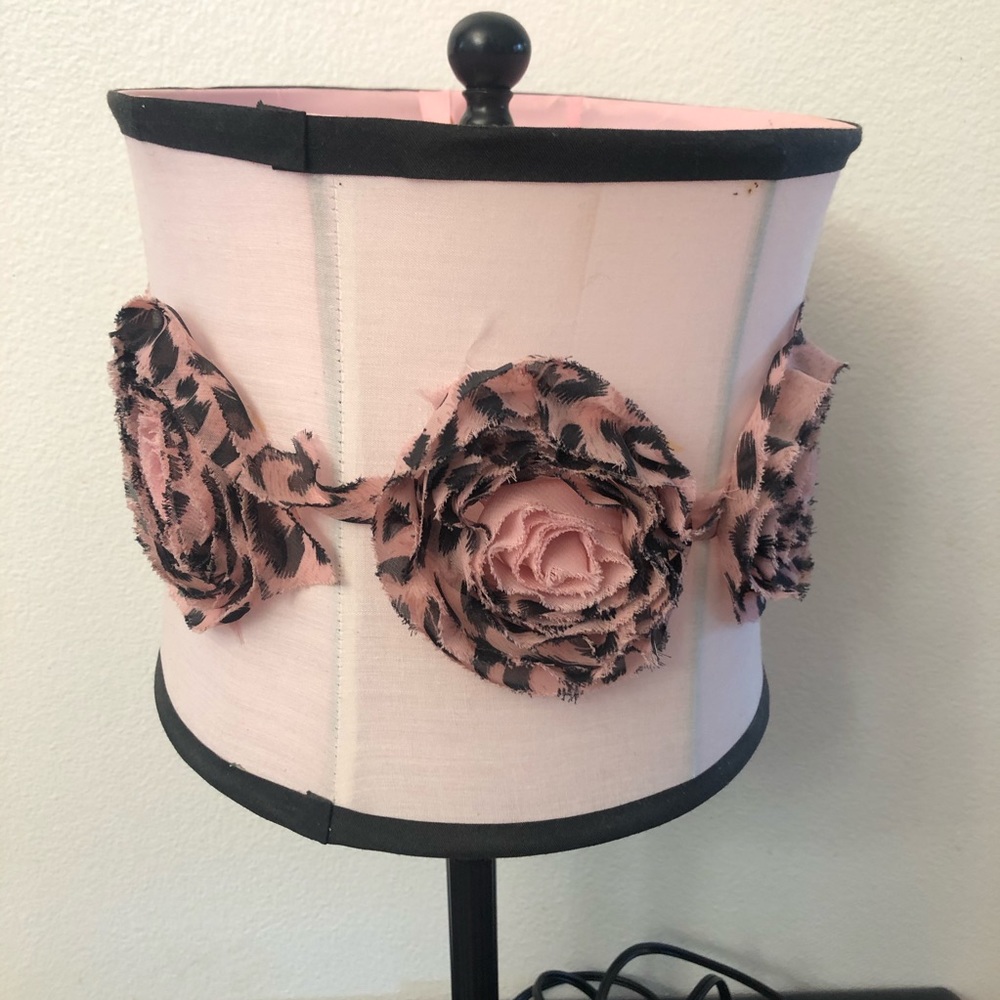 Table Lamp with Pink Lampshade and Decorative Fabric Flowers - Picture 4 of 13